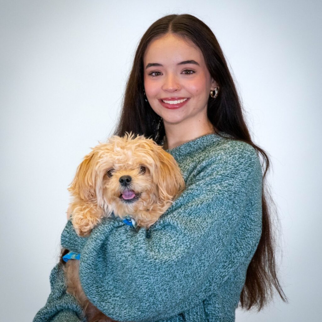 Bri Veterinary Assistant Photo