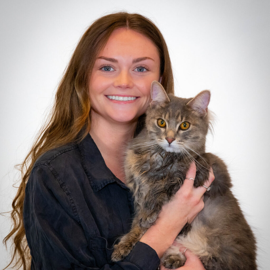 Samantha Veterinary Assistant Photo